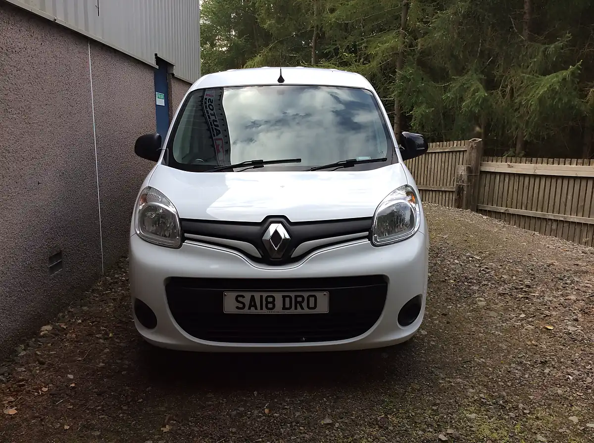Used 2018 Renault Kangoo Business+ White - Interior and Exterior details 8