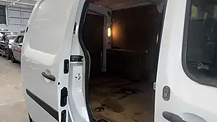 Used 2018 Renault Kangoo Maxi Business White - Interior and Exterior details 13