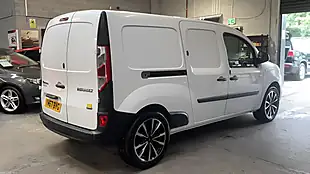 Used 2018 Renault Kangoo Maxi Business White - Interior and Exterior details 5