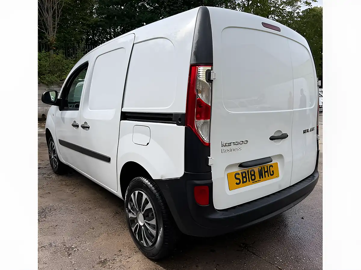 Used 2018 Renault Kangoo ML19 Business White - Interior and Exterior details 11