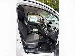 Used 2018 Renault Kangoo ML19 Business White - Interior and Exterior details 15