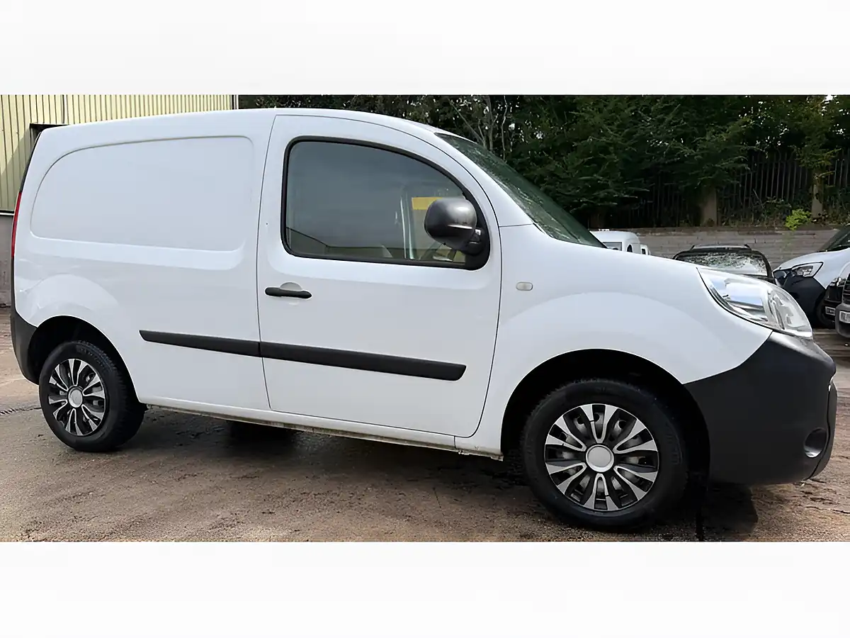 Used 2018 Renault Kangoo ML19 Business White - Interior and Exterior details 5