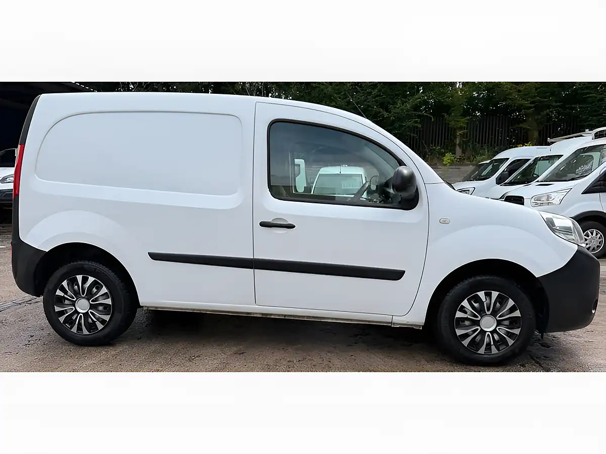 Used 2018 Renault Kangoo ML19 Business White - Interior and Exterior details 6