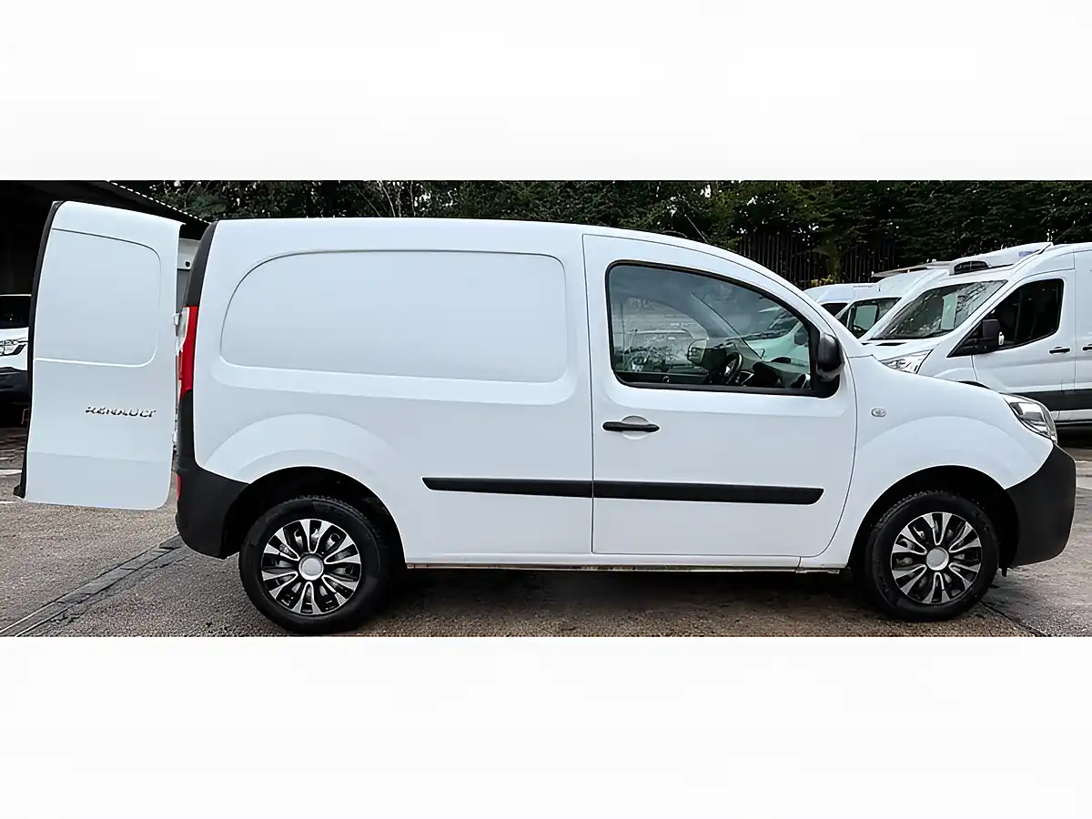 Used 2018 Renault Kangoo ML19 Business White - Interior and Exterior details 7