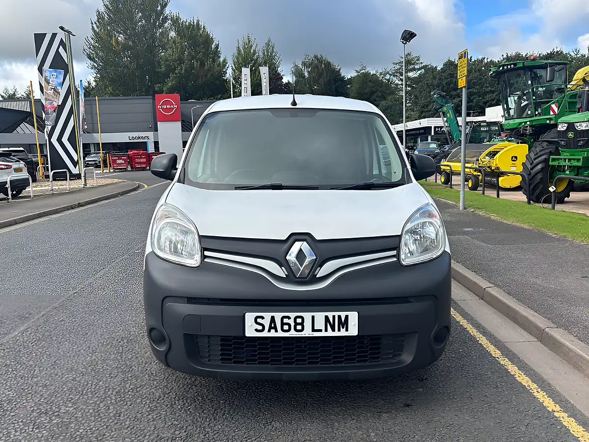 Used 2018 Renault Kangoo White - Front View