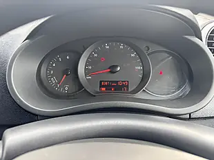 Used 2018 Renault Kangoo White - Interior and Exterior details 13