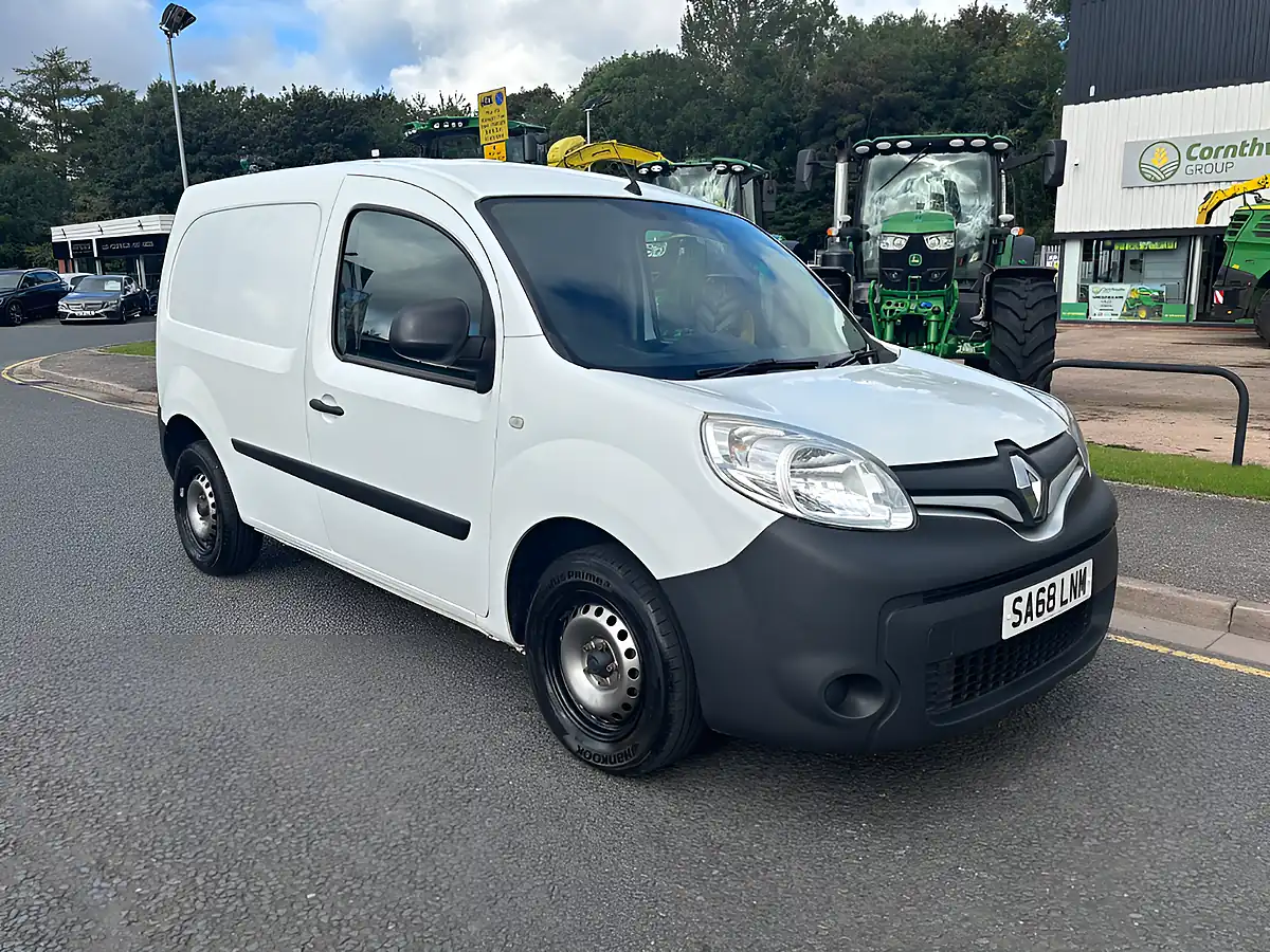 Used 2018 Renault Kangoo White - Interior and Exterior details 3