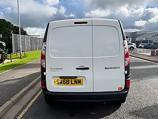 Used 2018 Renault Kangoo White - Interior and Exterior details 7