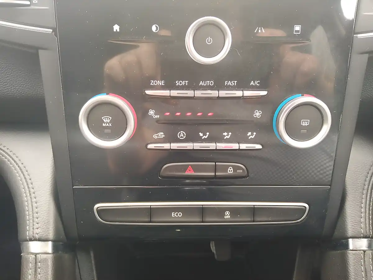 Used 2018 Renault Koleos Dynamique S Nav Admiral Blue - Interior and Exterior details 14