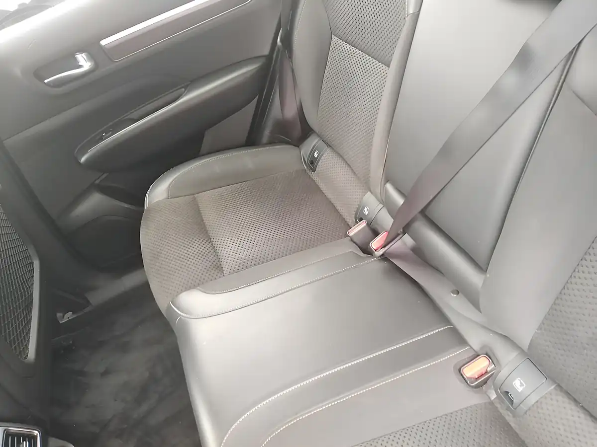Used 2018 Renault Koleos Dynamique S Nav Admiral Blue - Interior and Exterior details 19