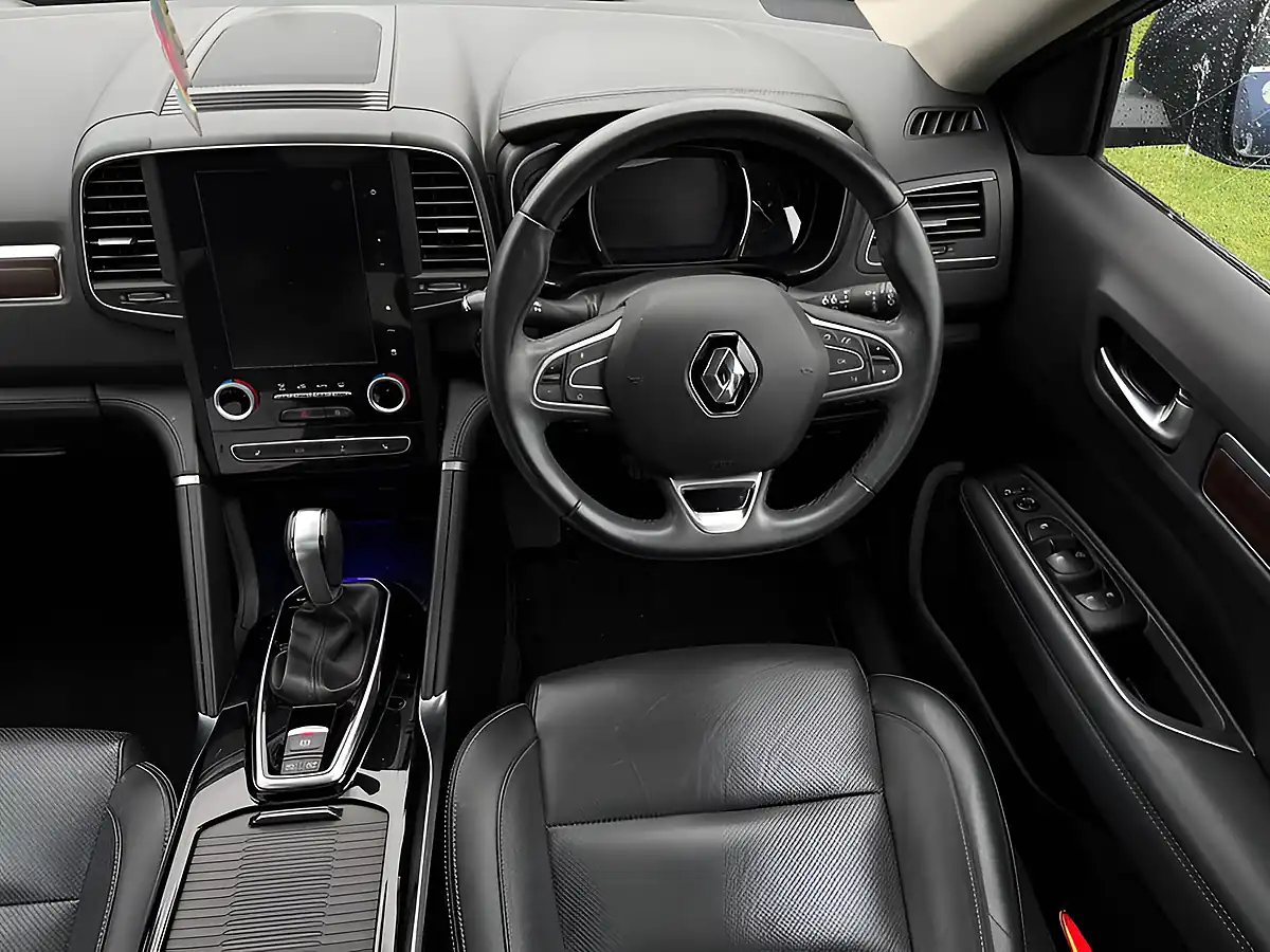 Used 2018 Renault Koleos Signature Nav Admiral Blue - Interior and Exterior details 8