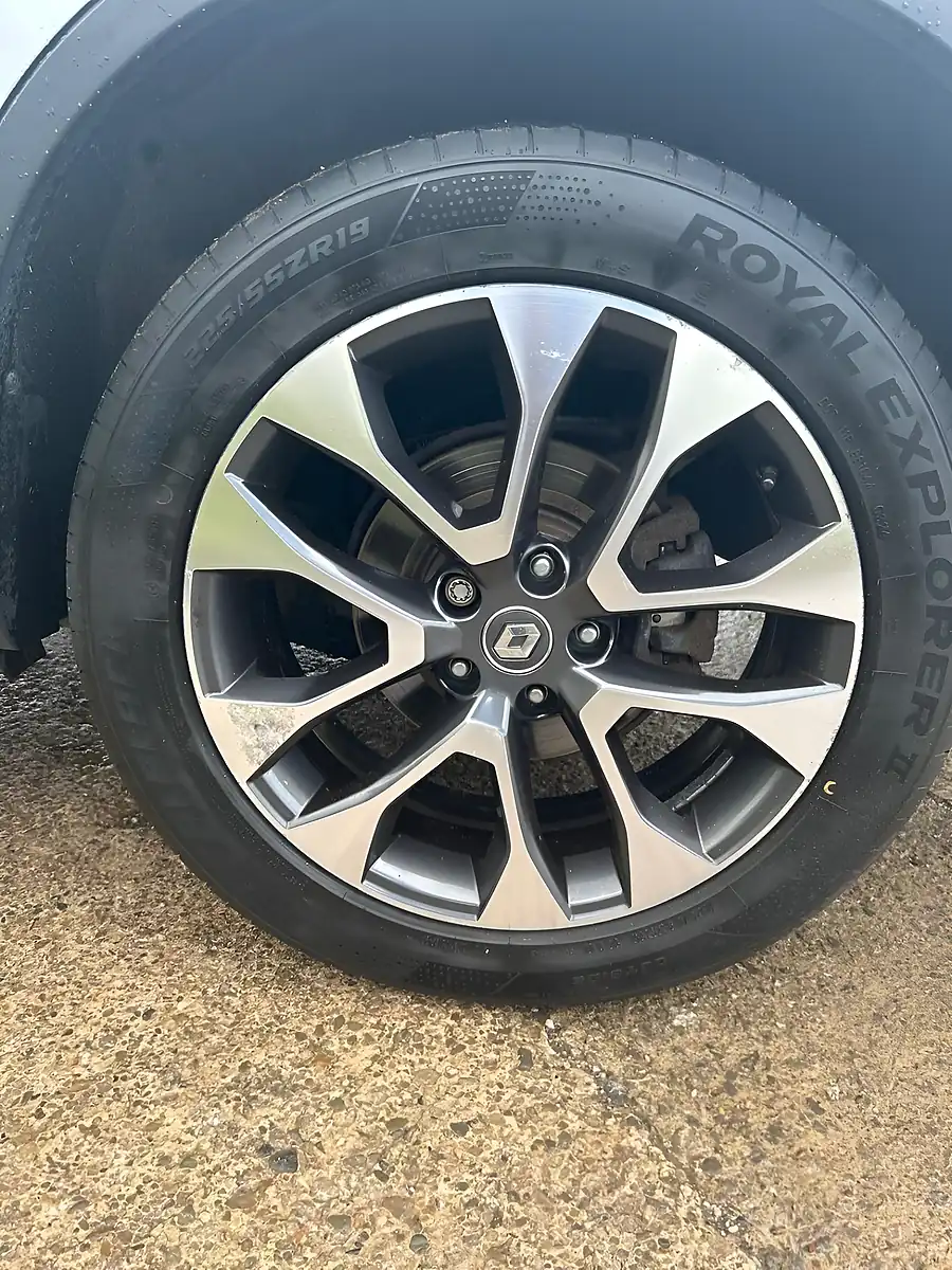 Used 2018 Renault Koleos Signature Nav Silver - Interior and Exterior details 20