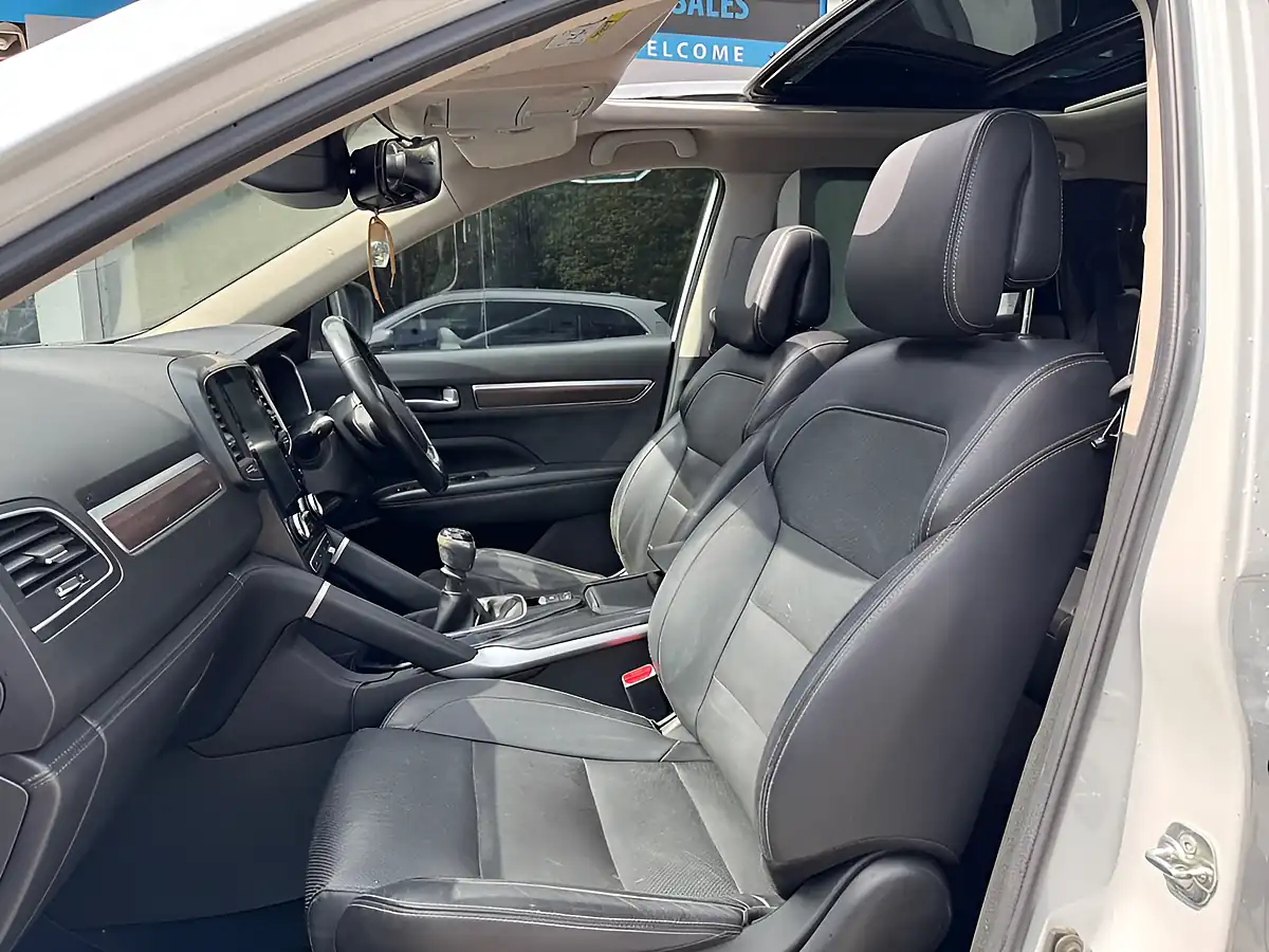 Used 2018 Renault Koleos Signature Nav White - Interior and Exterior details 18