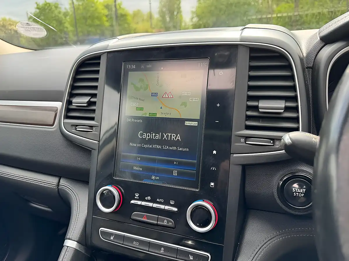 Used 2018 Renault Koleos Signature Nav White - Interior and Exterior details 19