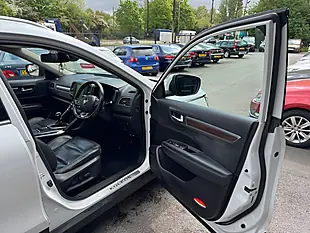 Used 2018 Renault Koleos Signature Nav White - Interior and Exterior details 8