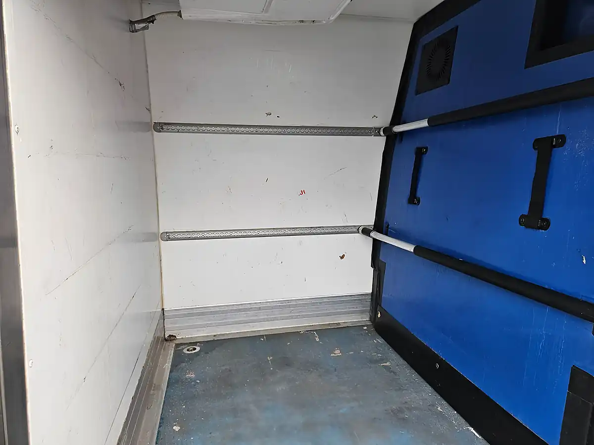 Used 2018 Renault Master 35 Lwb Fridge/Freezer White - Interior and Exterior details 10
