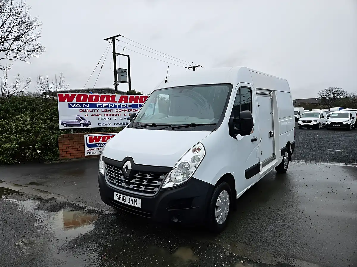Used 2018 Renault Master 35 Lwb Fridge/Freezer White - Interior and Exterior details 4