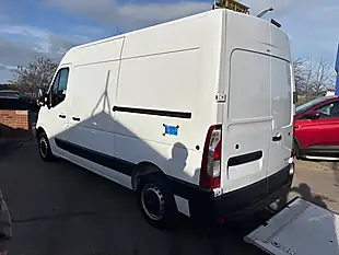 Used 2018 Renault Master Business White - Interior and Exterior details 5