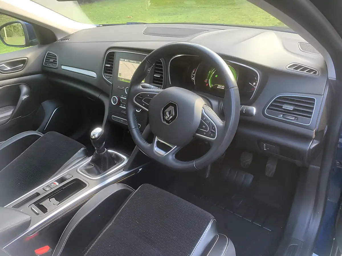 Used 2018 Renault Megane Dynamique Nav Cosmos Blue Metallic - Interior and Exterior details 14
