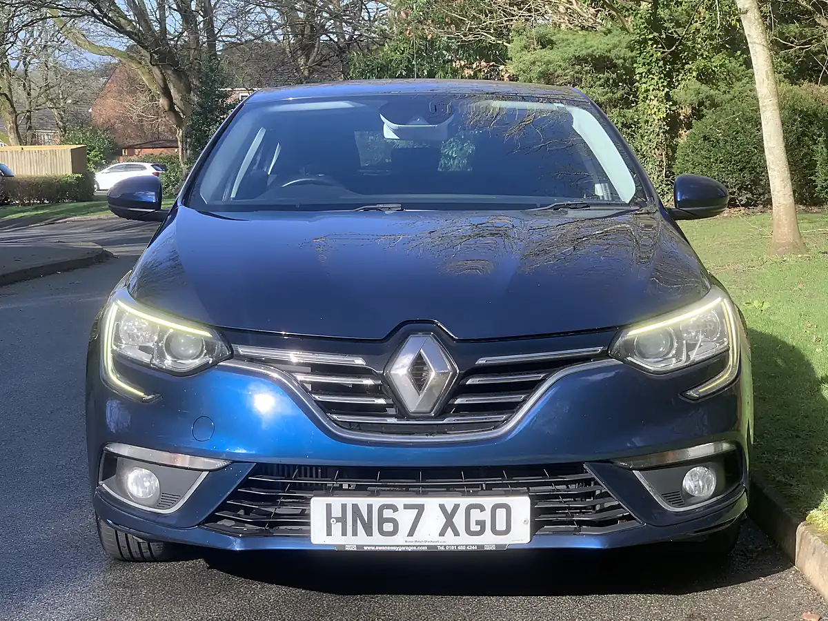 Used 2018 Renault Megane Dynamique Nav Cosmos Blue Metallic - Interior and Exterior details 8