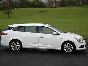 Used 2018 Renault Megane Dynamique Nav Sport Tourer White - Interior and Exterior details 13