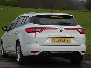 Used 2018 Renault Megane Dynamique Nav Sport Tourer White - Interior and Exterior details 3