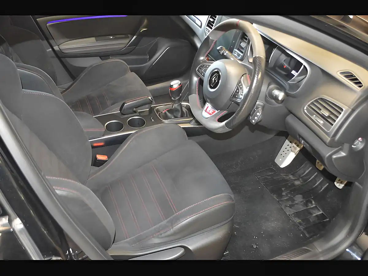 Used 2018 Renault Megane R.S.280 Diamond Black - Interior and Exterior details 12