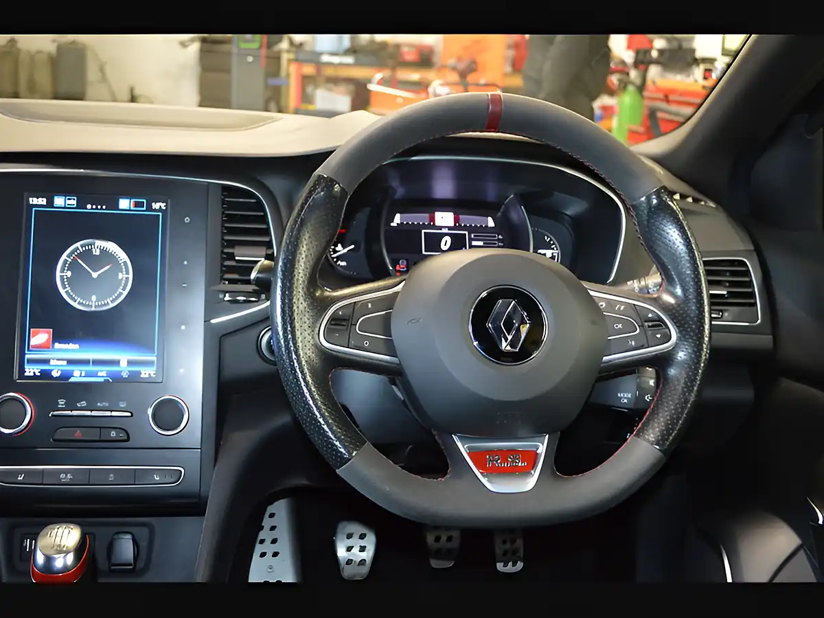 Used 2018 Renault Megane R.S.280 Diamond Black - Interior and Exterior details 14