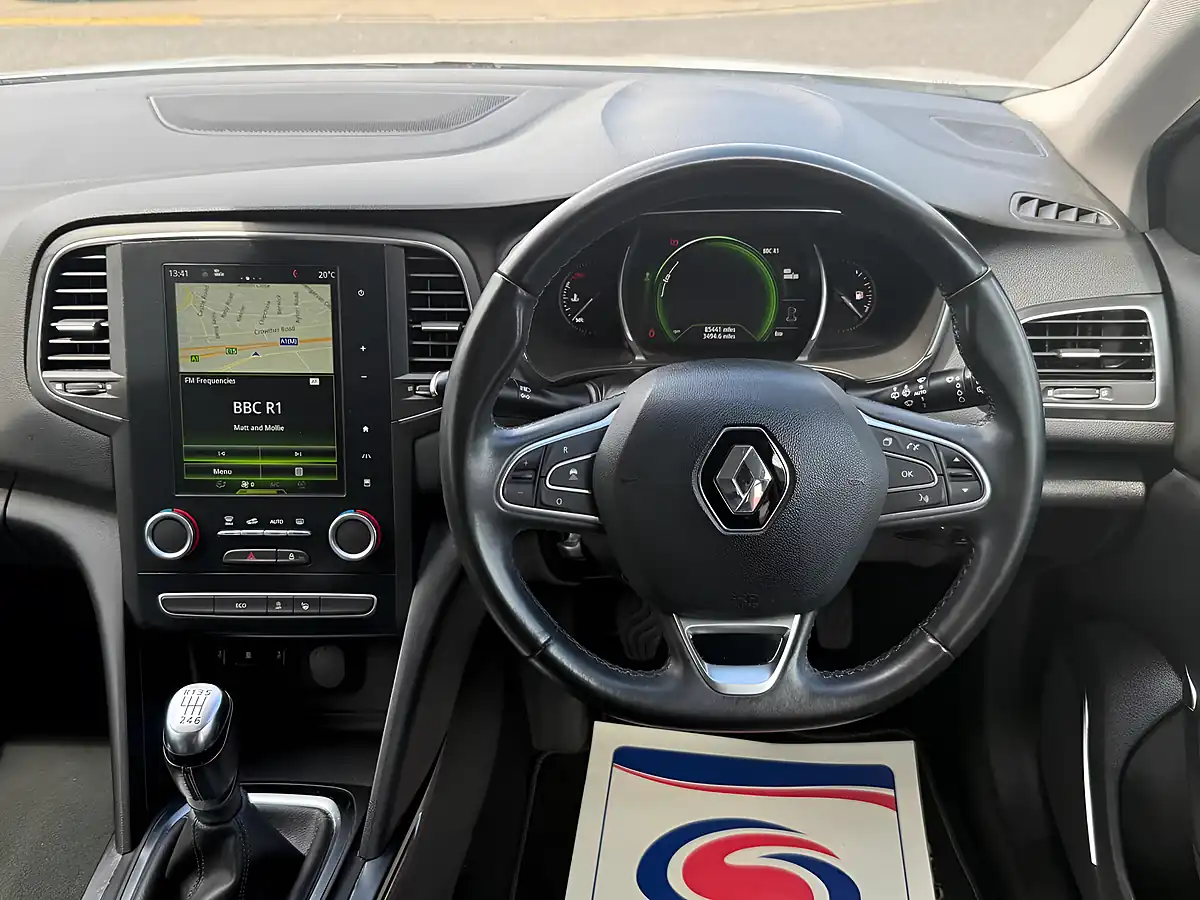 Used 2018 Renault Megane Signature Nav White - Interior and Exterior details 11