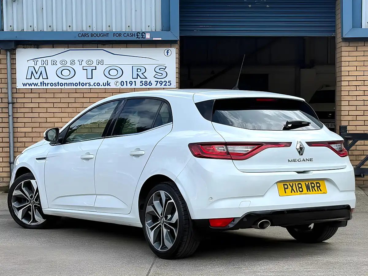 Used 2018 Renault Megane Signature Nav White - Interior and Exterior details 3