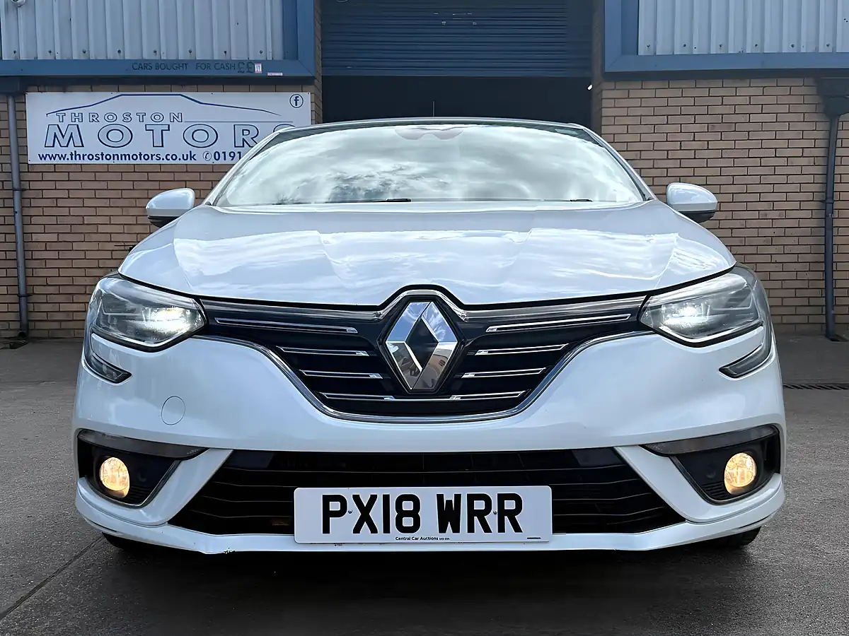 Used 2018 Renault Megane Signature Nav White - Interior and Exterior details 7