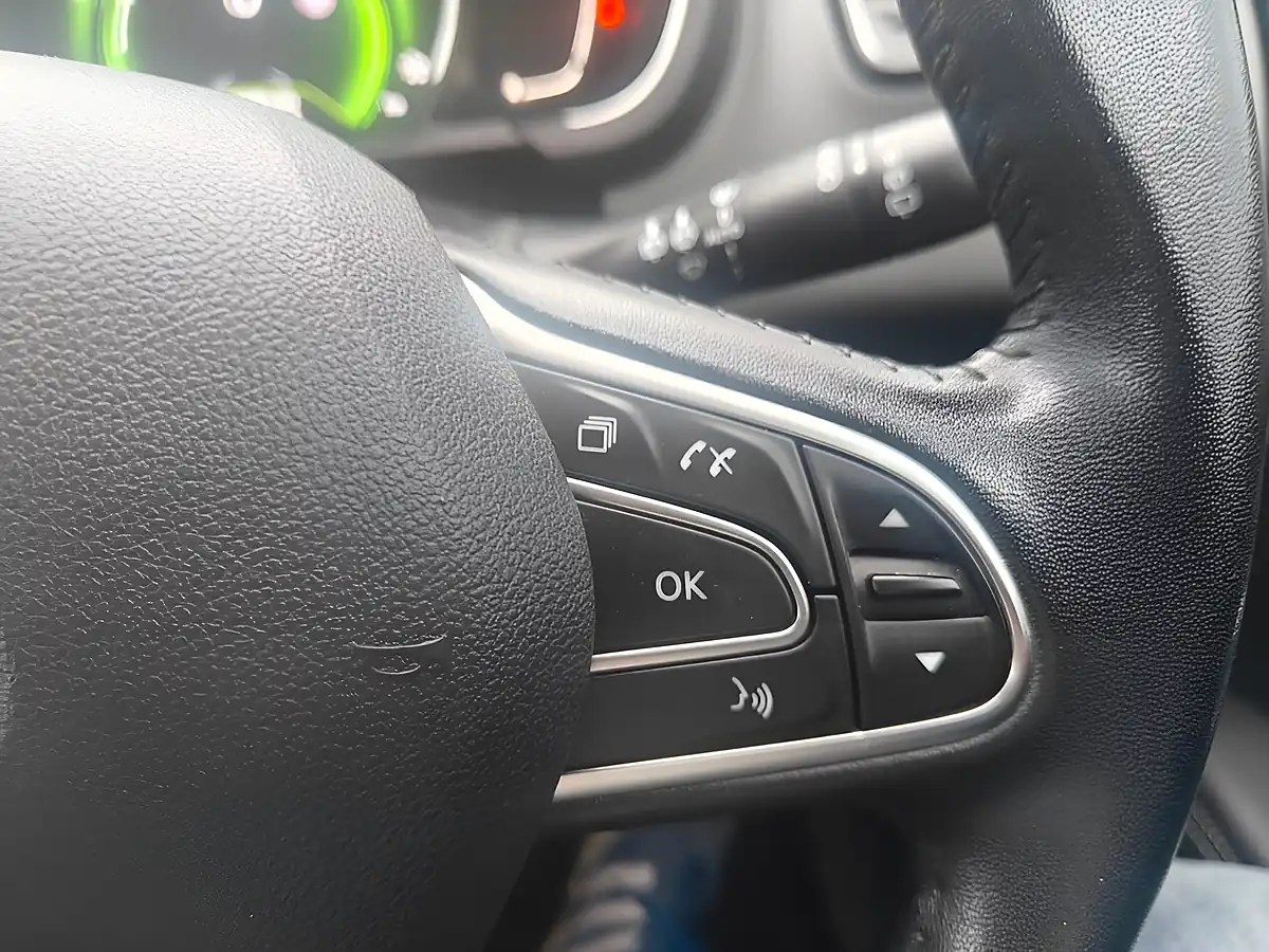 Used 2018 Renault Scenic Dynamique Nav Silver - Interior and Exterior details 17