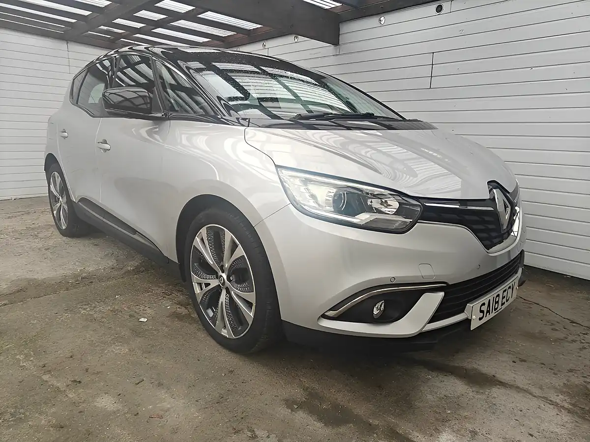 Used 2018 Renault Scenic Dynamique Nav Silver - Interior and Exterior details 7