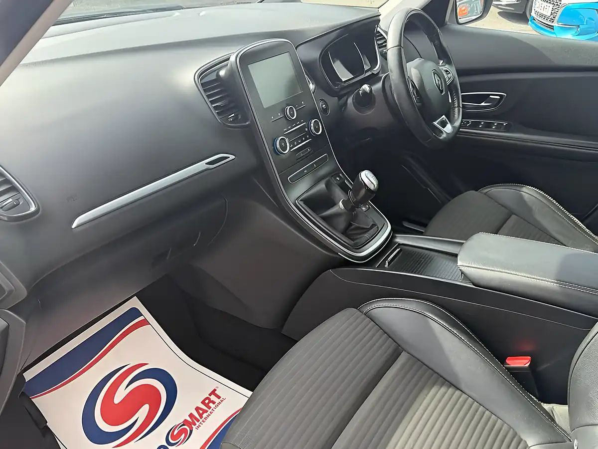 Used 2018 Renault Scenic Dynamique Nav White - Interior and Exterior details 15