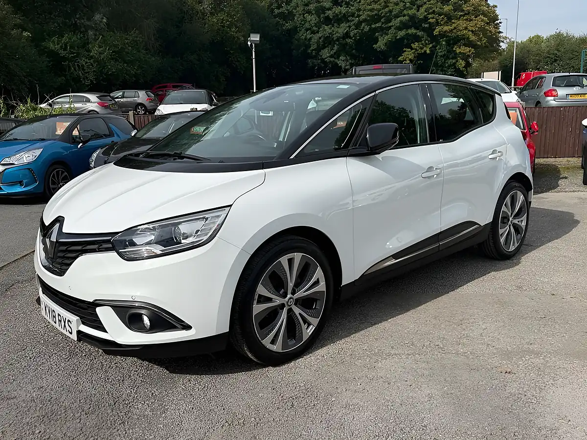 Used 2018 Renault Scenic Dynamique Nav White - Interior and Exterior details 9