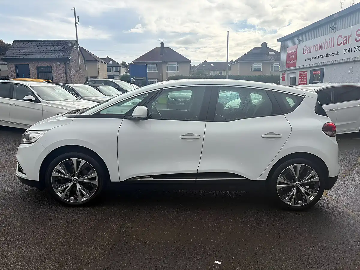 Used 2018 Renault Scenic Dynamique Nav White - Interior and Exterior details 5