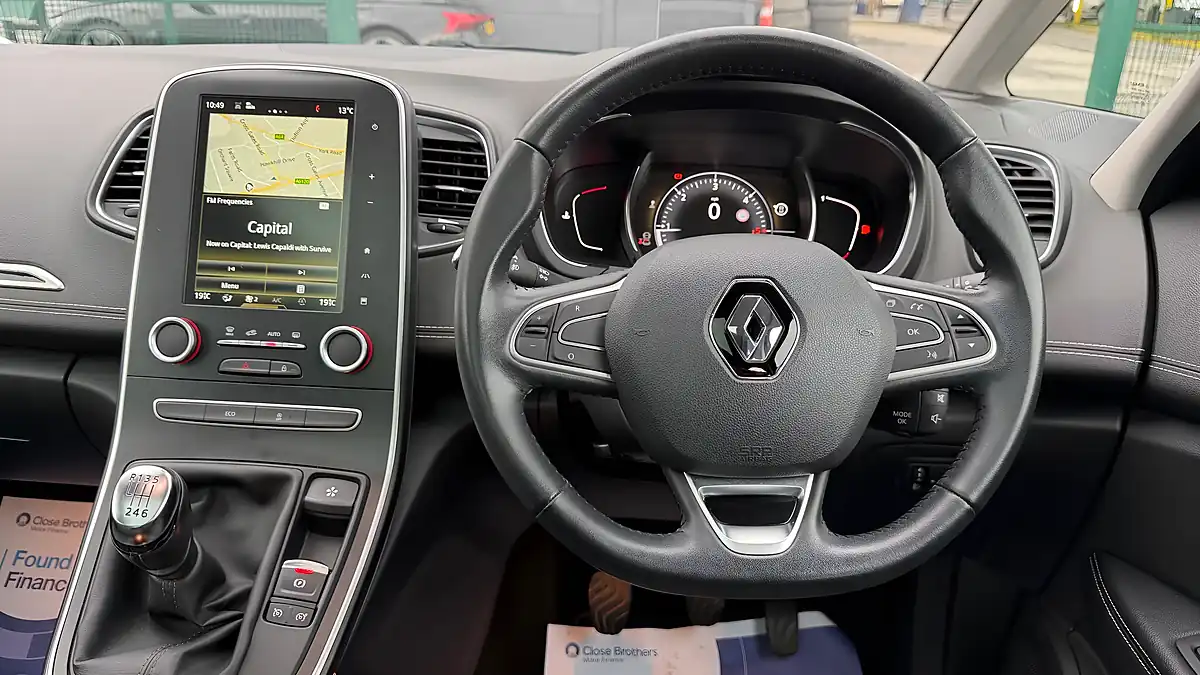 Used 2018 Renault Scenic Dynamique S Nav Grey - Interior and Exterior details 10
