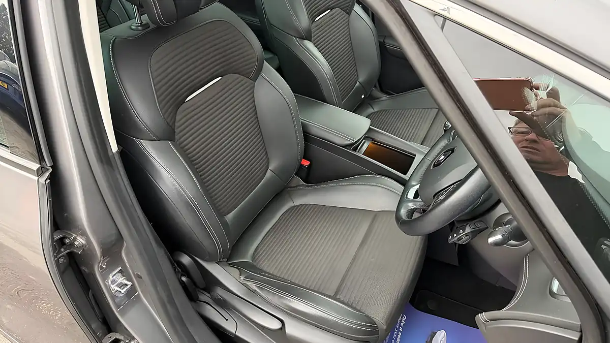 Used 2018 Renault Scenic Dynamique S Nav Grey - Interior and Exterior details 15