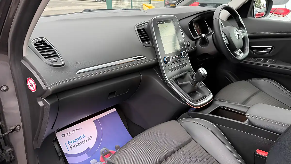 Used 2018 Renault Scenic Dynamique S Nav Grey - Interior and Exterior details 16