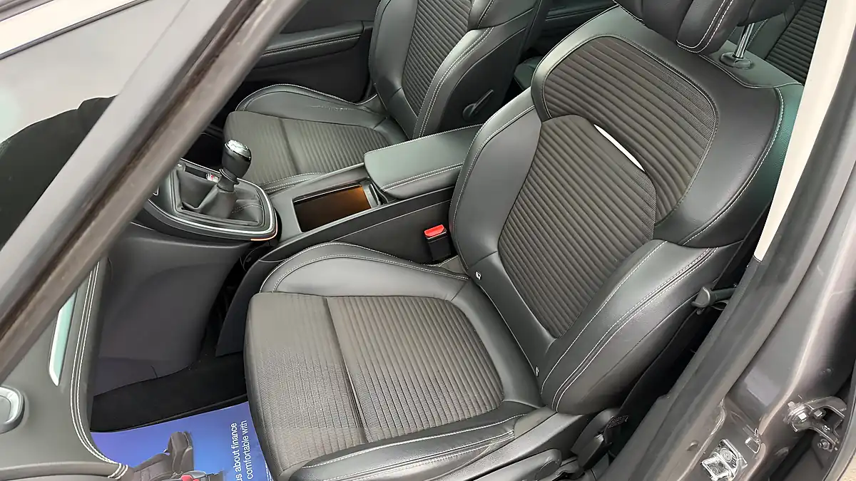 Used 2018 Renault Scenic Dynamique S Nav Grey - Interior and Exterior details 18