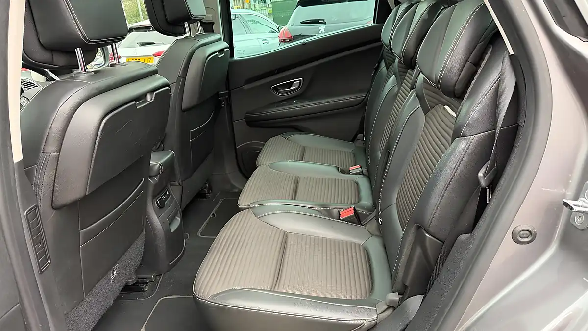 Used 2018 Renault Scenic Dynamique S Nav Grey - Interior and Exterior details 19