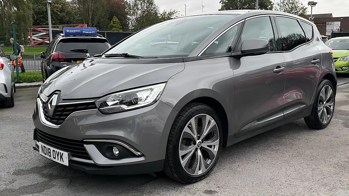 Used 2018 Renault Scenic Dynamique S Nav Grey - Interior and Exterior details 7