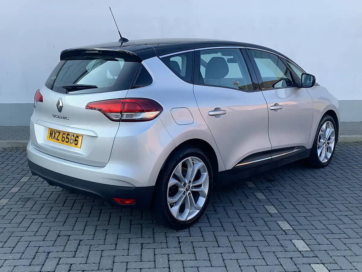 Used 2018 Renault Scenic Iconic Silver - Interior and Exterior details 10