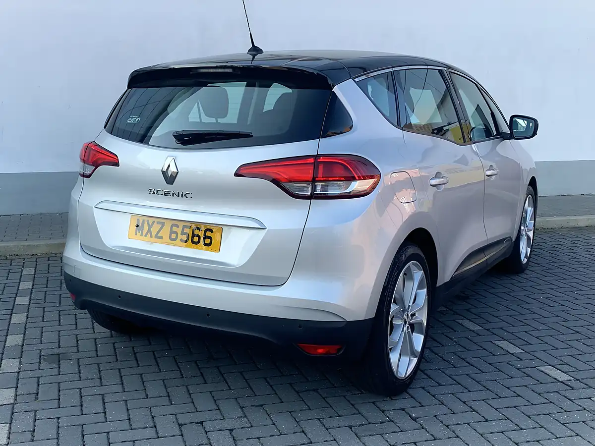 Used 2018 Renault Scenic Iconic Silver - Interior and Exterior details 9
