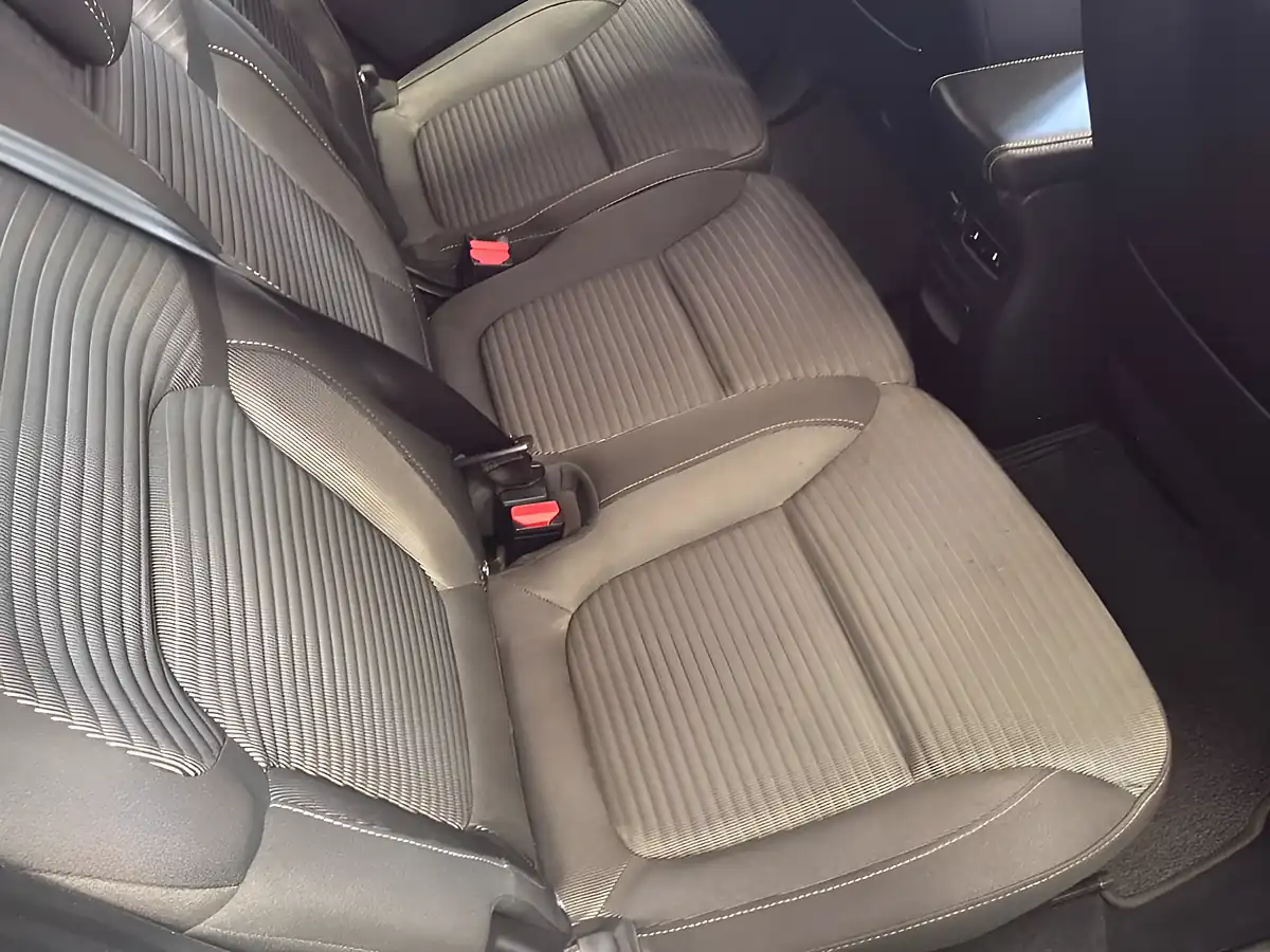 Used 2018 Renault Scenic Iconic White - Interior and Exterior details 10