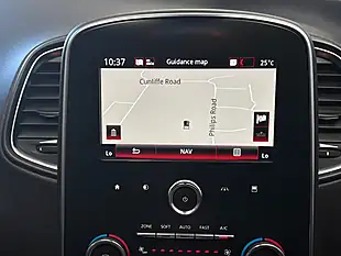 Used 2018 Renault Scenic Iconic White - Interior and Exterior details 15