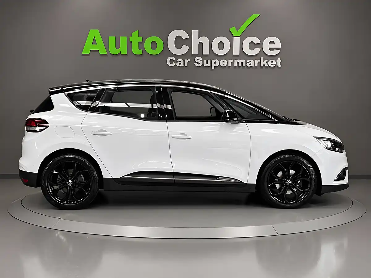 Used 2018 Renault Scenic Iconic White - Interior and Exterior details 8