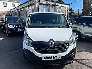 Used 2018 Renault Trafic 29 Business Crew Van Double Cab White - Interior and Exterior details 2