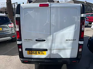 Used 2018 Renault Trafic 29 Business Crew Van Double Cab White - Interior and Exterior details 5