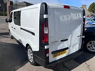 Used 2018 Renault Trafic 29 Business Crew Van Double Cab White - Interior and Exterior details 6